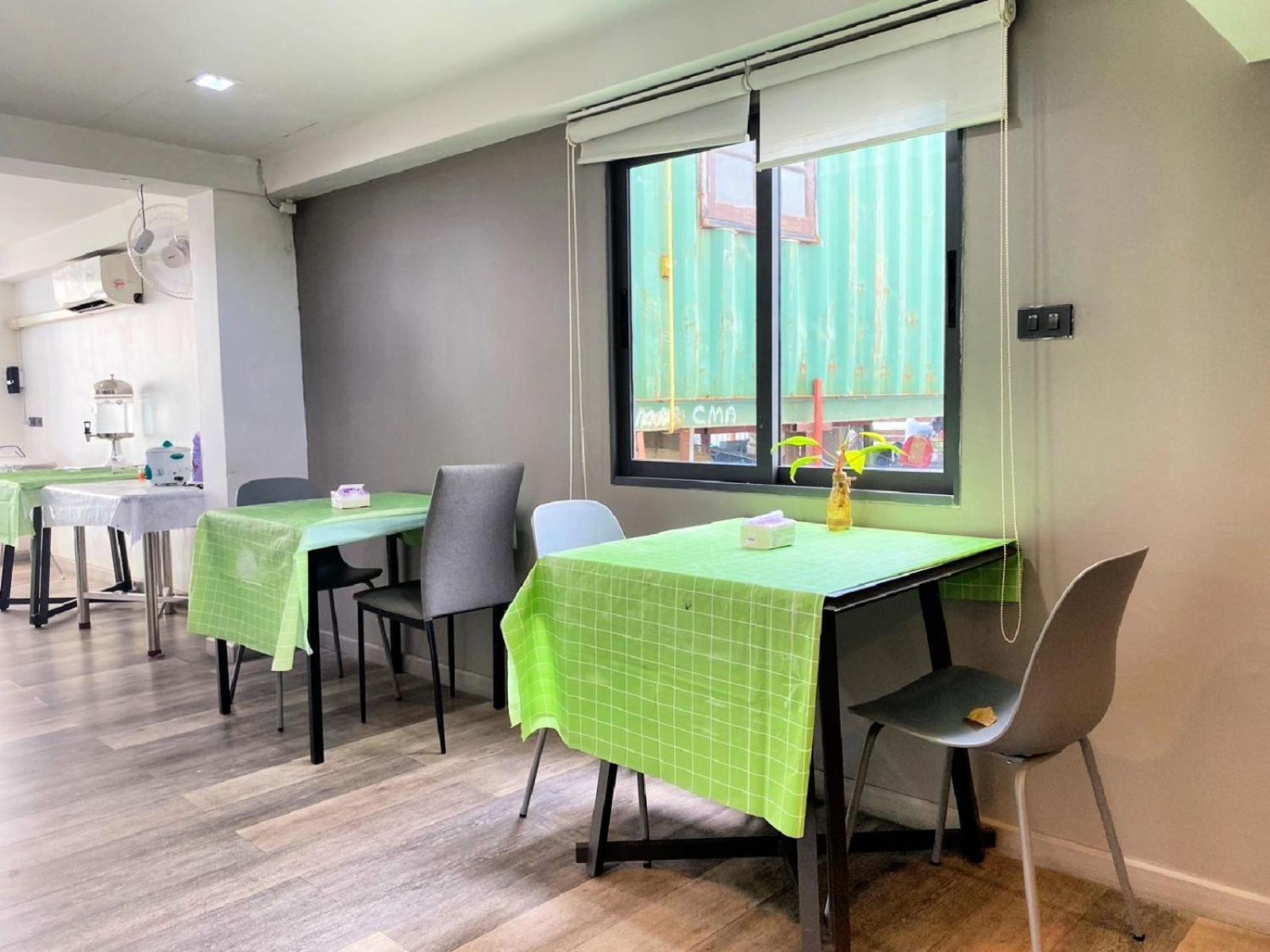 Baan Kun Mhor Hostel บ้านคุณหมอโฮสเทล 曼谷 外观 照片